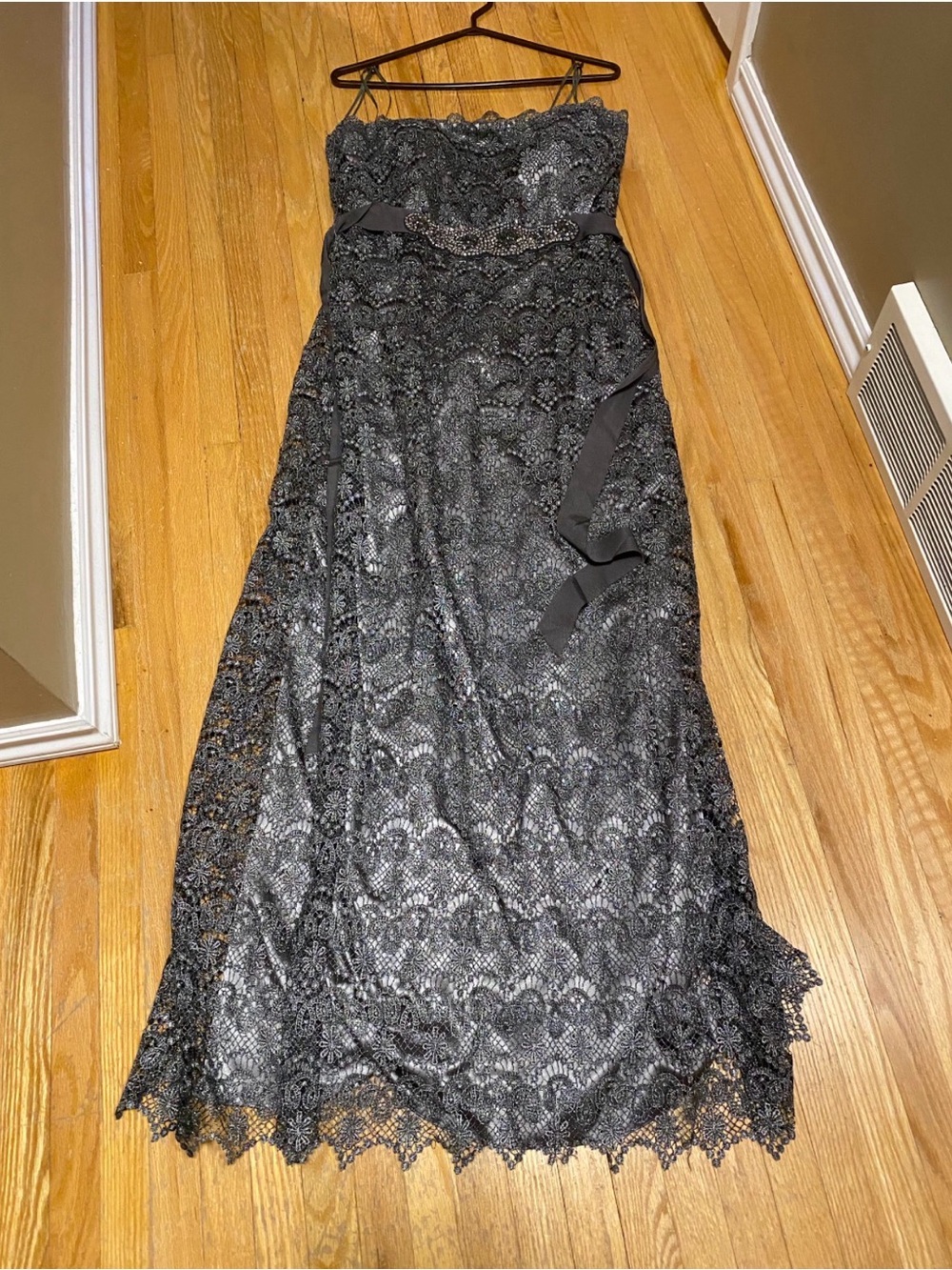 Elegant Lace Strapless Evening Dress